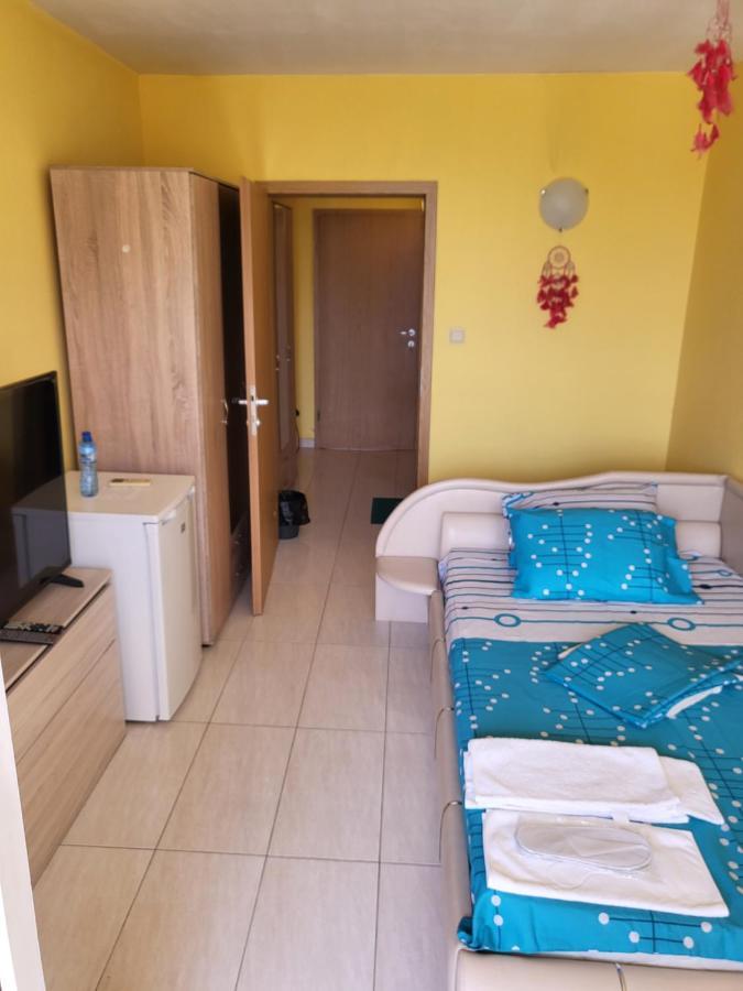 Apartamenti Ivaia Apartment Varna Exterior photo