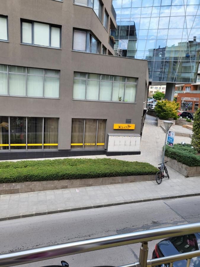 Apartamenti Ivaia Apartment Varna Exterior photo