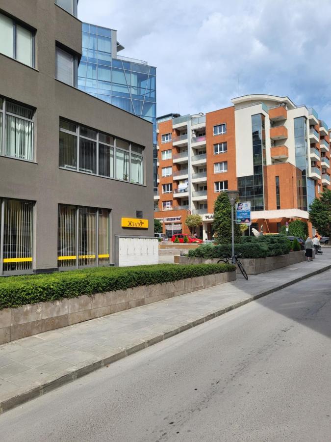 Apartamenti Ivaia Apartment Varna Exterior photo
