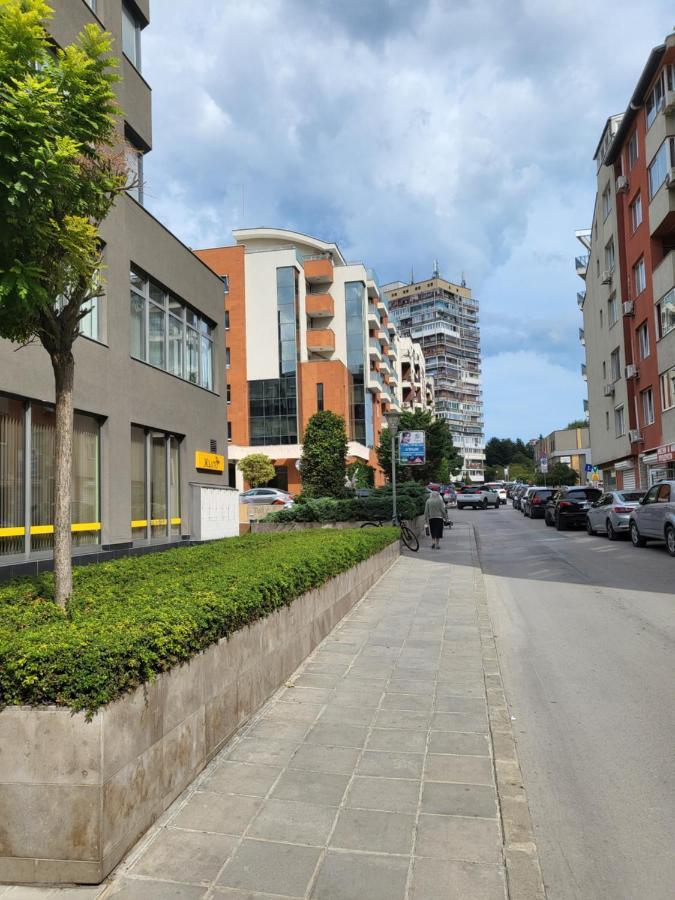 Apartamenti Ivaia Apartment Varna Exterior photo