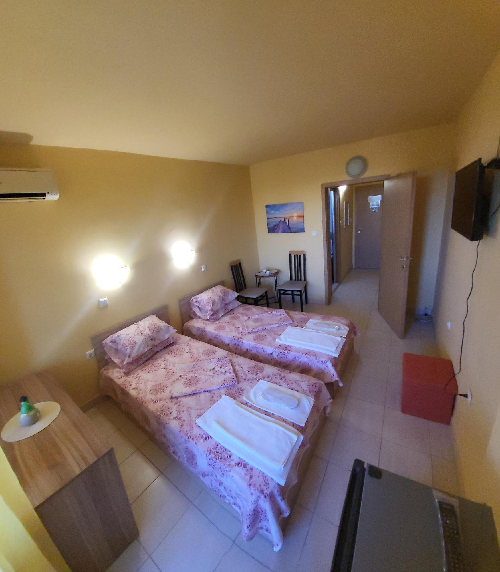 Apartamenti Ivaia Apartment Varna Exterior photo